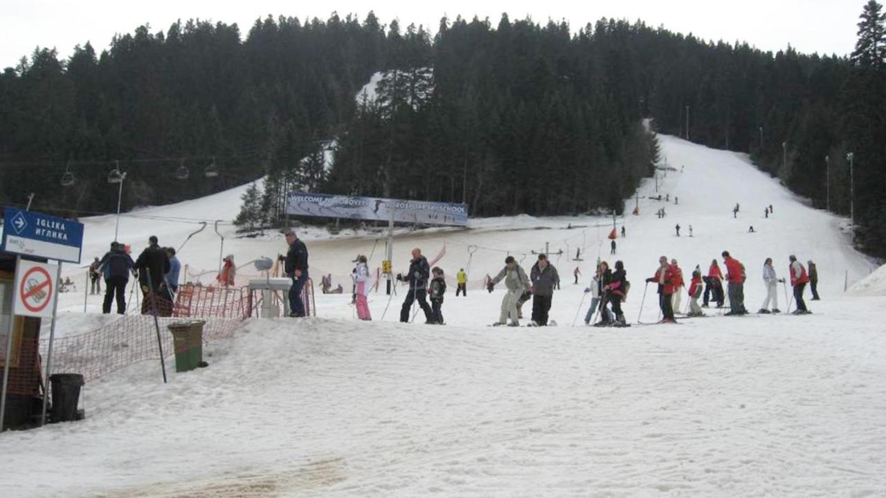 Flora Ski-Slope Studio Apartment โบโรเวทส์ ภายนอก รูปภาพ