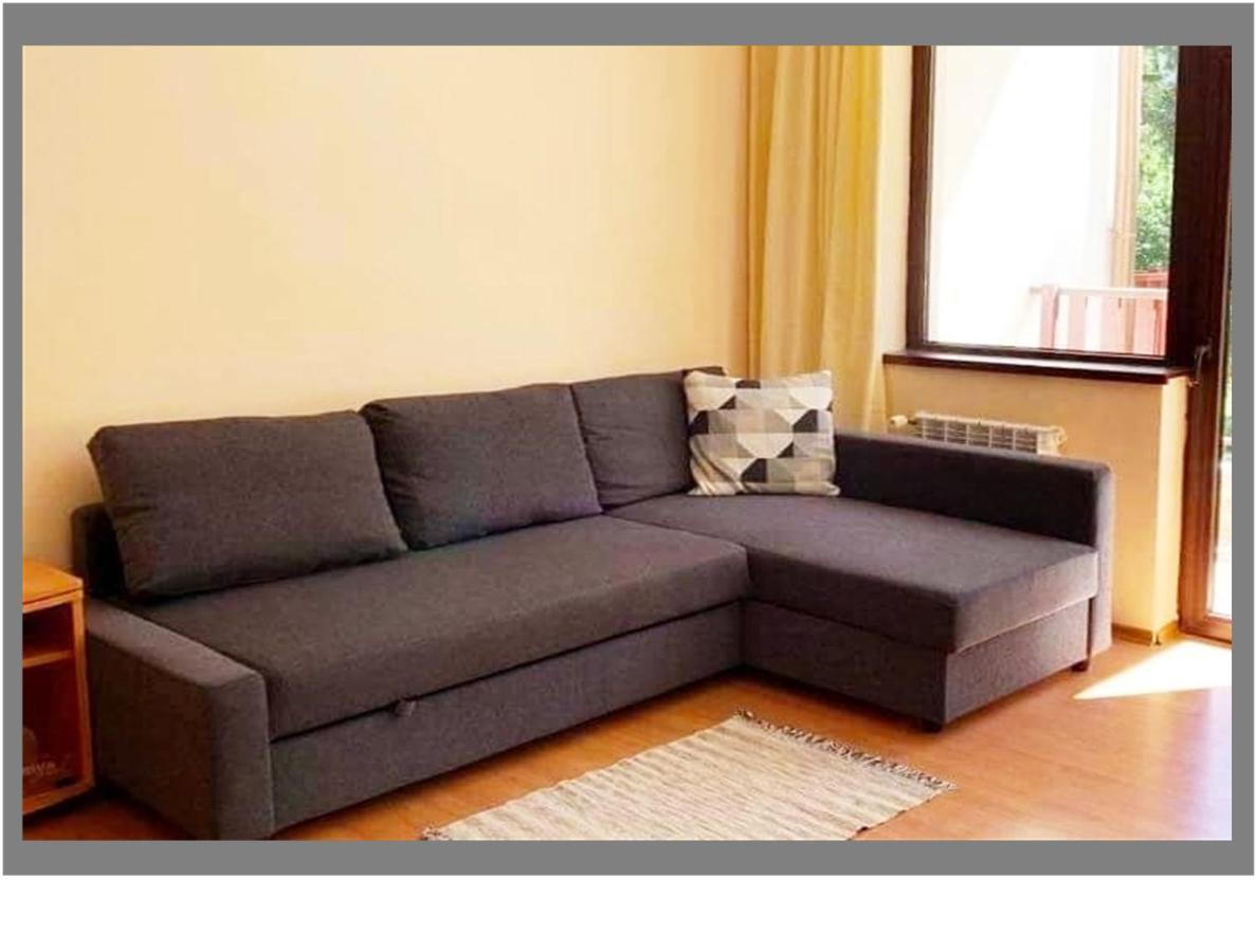 Flora Ski-Slope Studio Apartment โบโรเวทส์ ภายนอก รูปภาพ