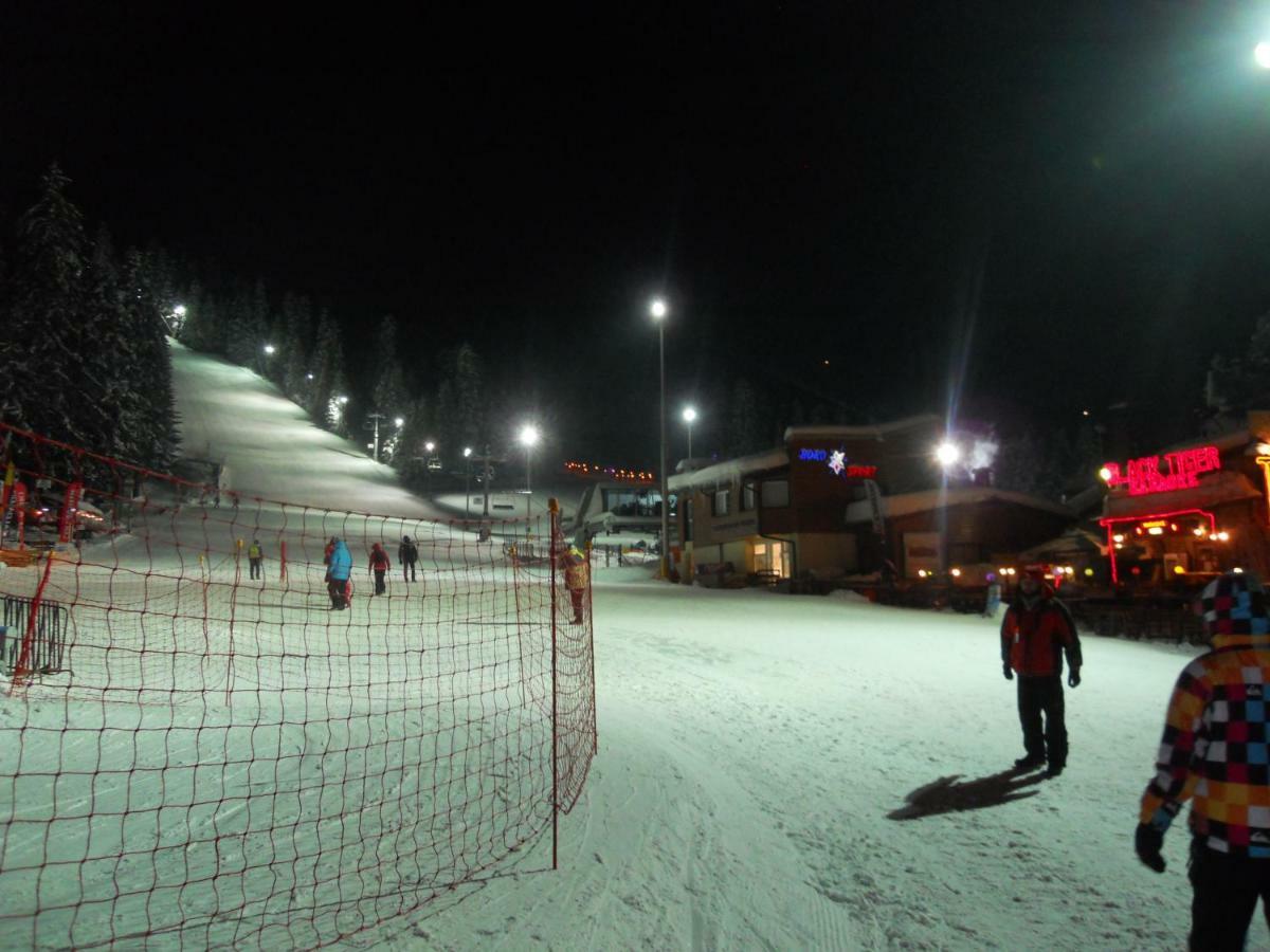 Flora Ski-Slope Studio Apartment โบโรเวทส์ ภายนอก รูปภาพ